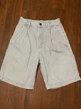 Vintage PEPE International Women’s Cuffed High Rise Denim Shorts Size 27
